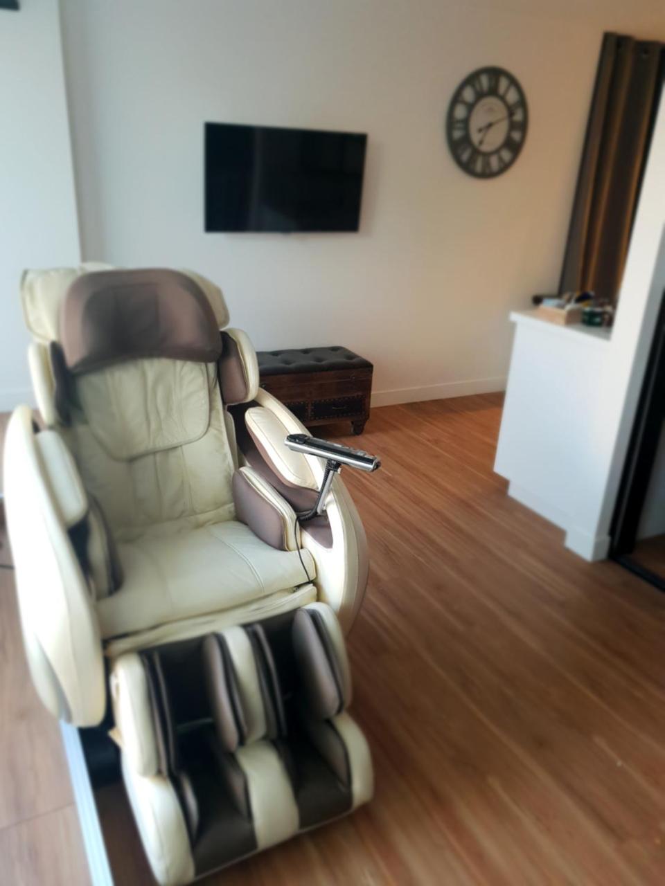 Suite Spa, Love Room Bien-être, Jacuzzi, Sauna, fauteuil massant - 5