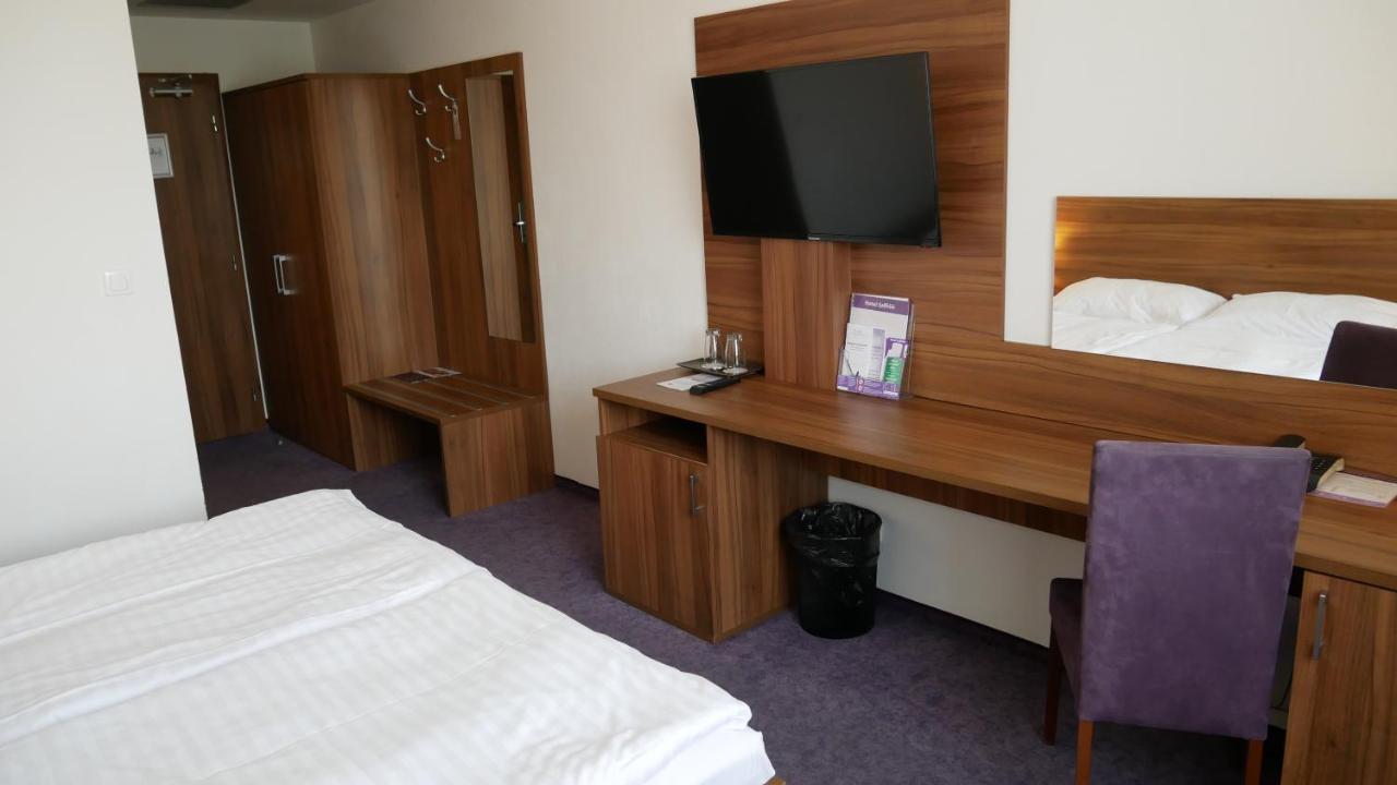 Hotel Saffron - 6