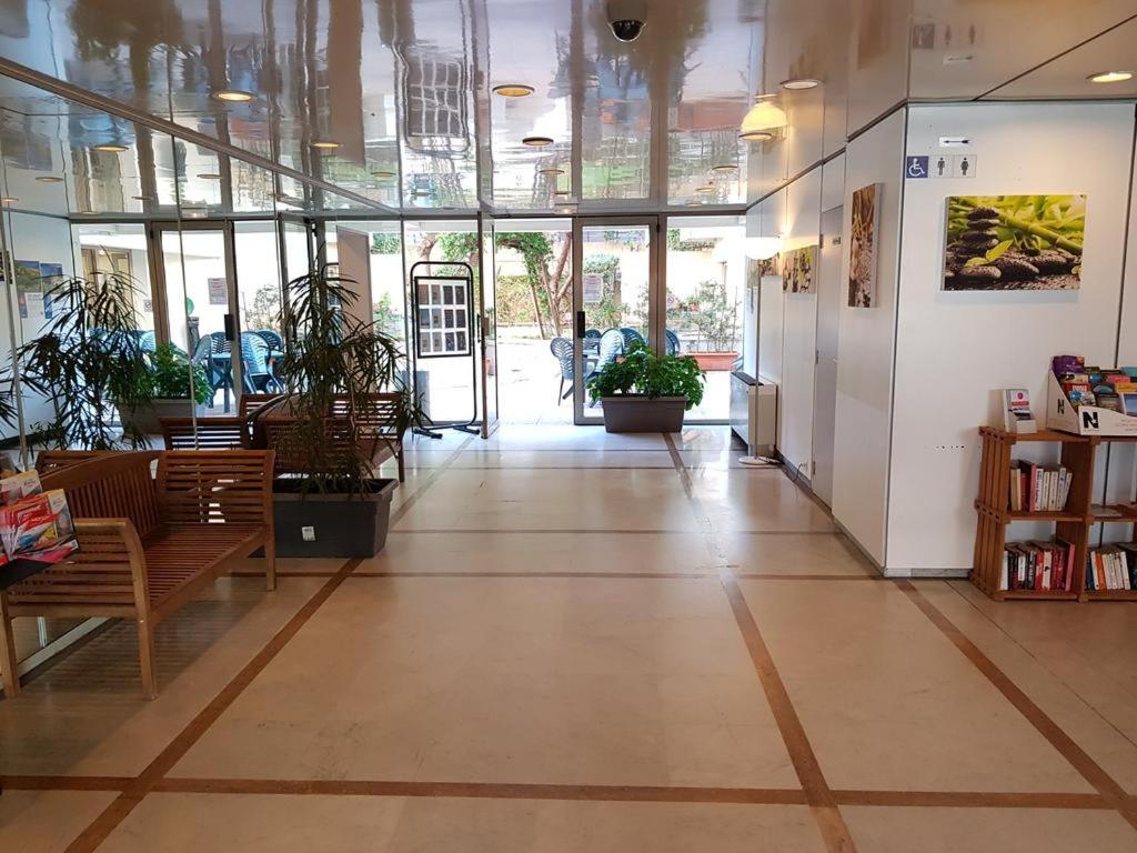 Centre Juan Les Pins - 3