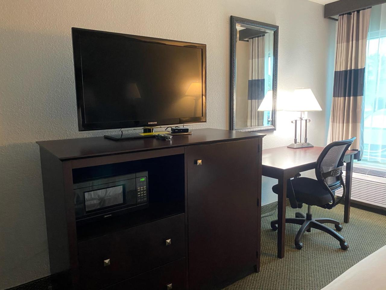 Ramada by Wyndham Luling/Kenner South  photo 2
