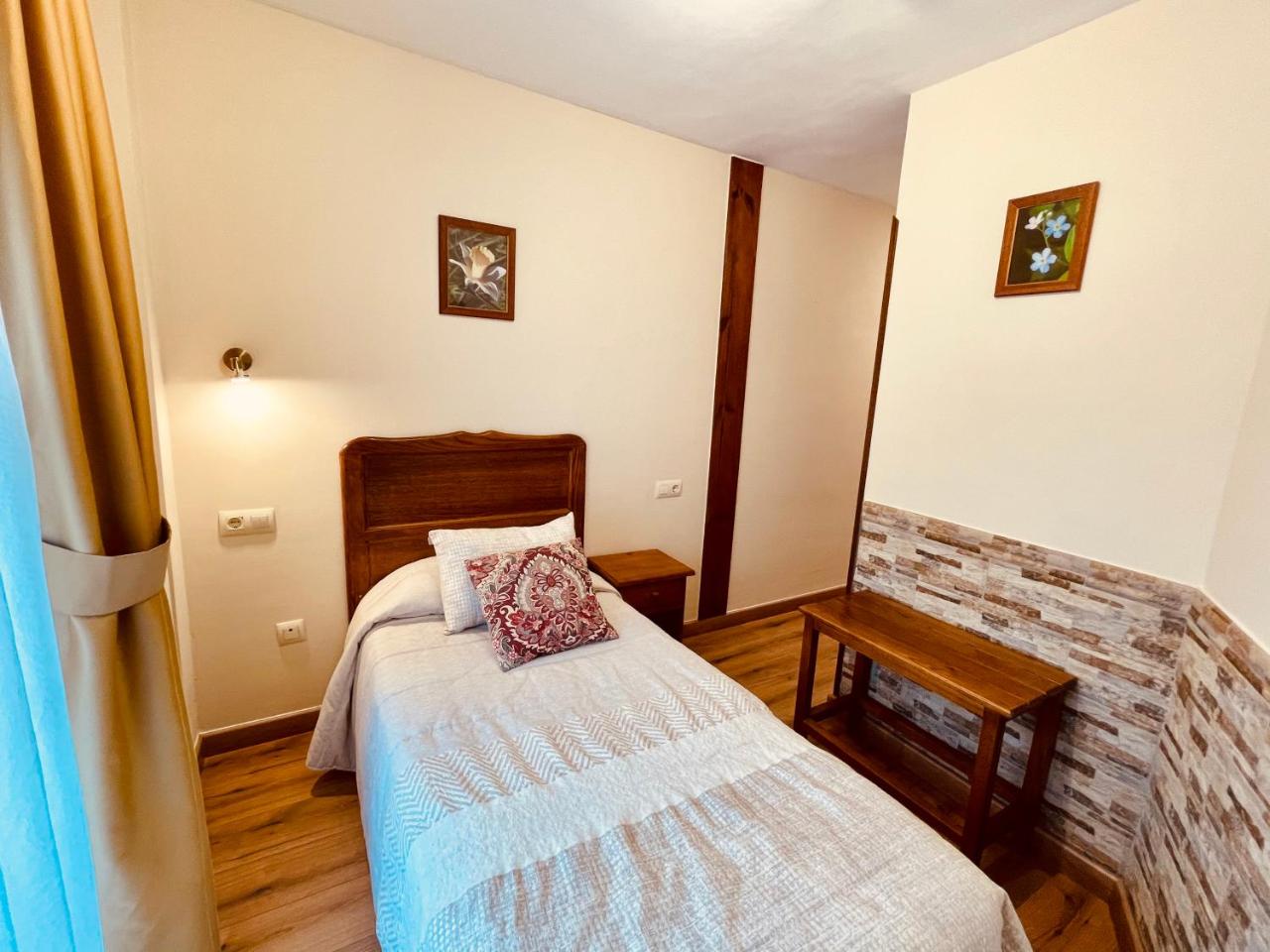 Hotel Rural Peña Castil photo 4