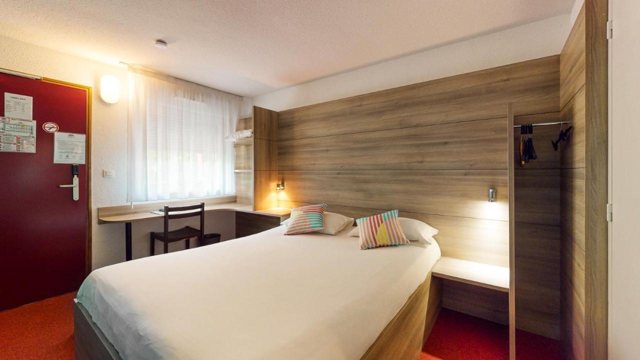 Ever Route 64 Brit Hotel Tarbes Ibos photo 4