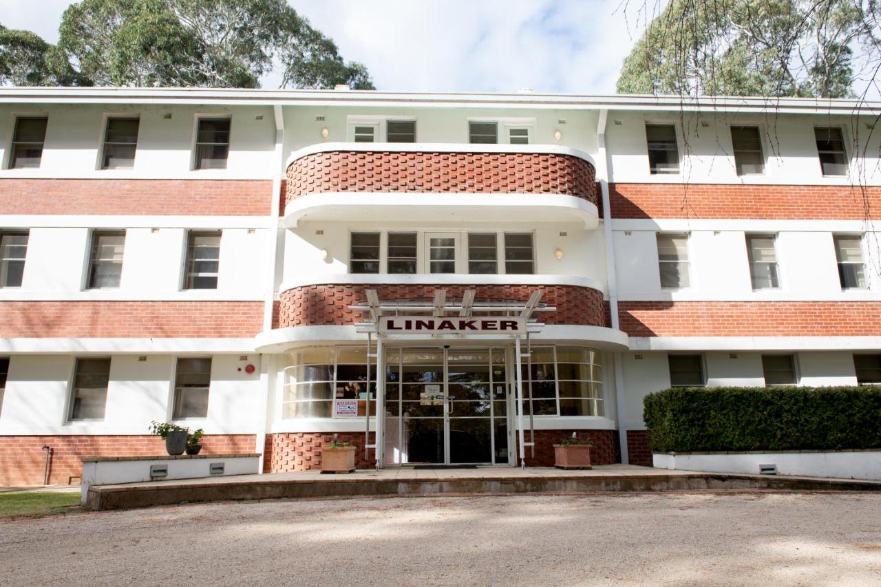 Linaker Art Deco Motel