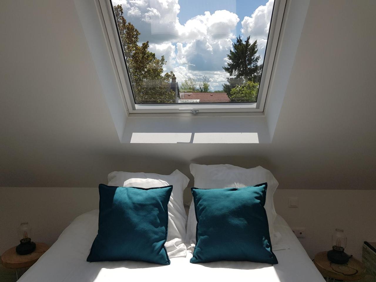 Maison coeur de ville Saint Remy sur Avre avec grand jardin de 800 m2