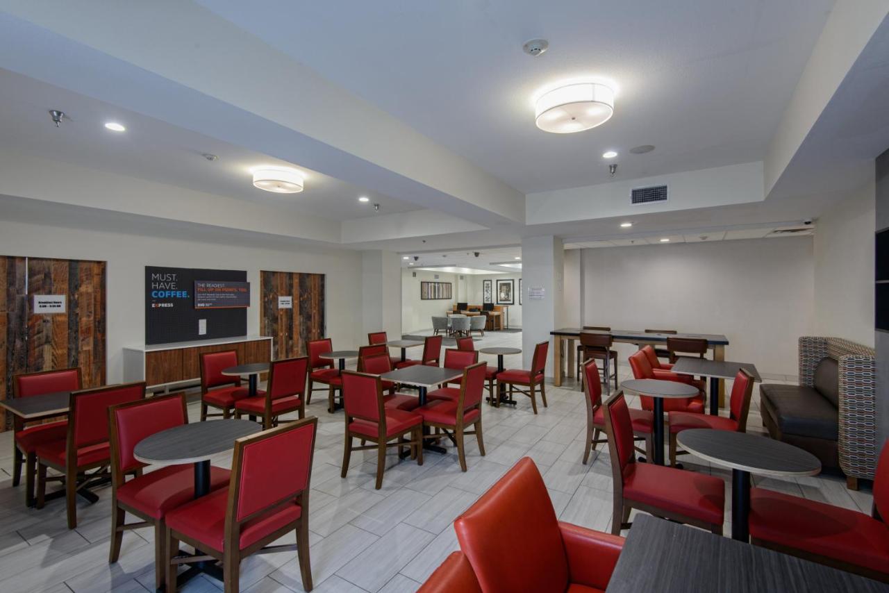 Photo - Holiday Inn Express & Suites Corpus Christi by IHG