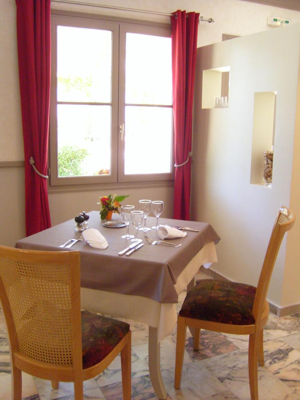 Hostellerie le Clos du Cher photo 2
