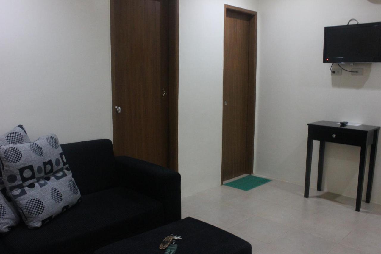 Photo - Blue Lagoon Inn & Suites