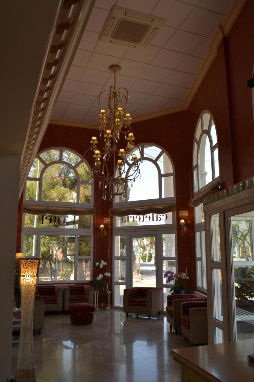Hotel Versalles photo 2