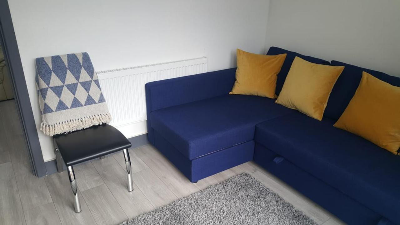 Foto - Homestay in Birmingham Sleeps 8 - Free Parking & Wifi
