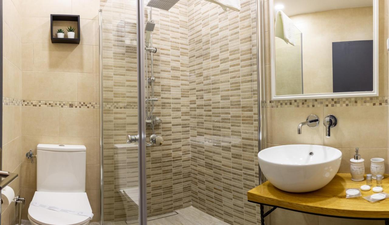 Hotel Amel Rooms photo 3