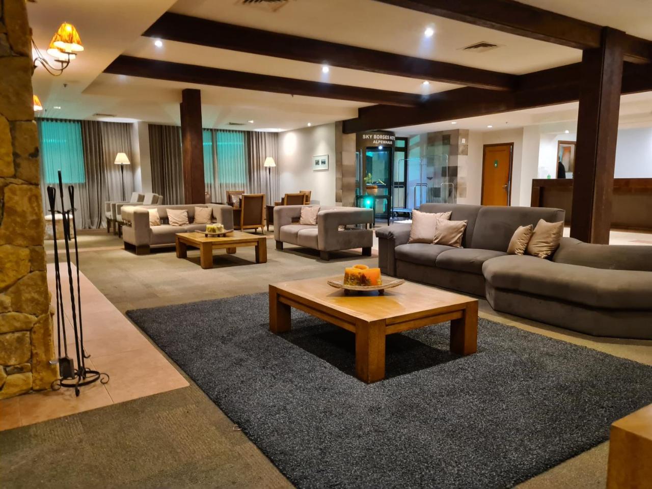 SKY BORGES HOTEL - Flats de Luxo no Centro de Gramado - RS photo 3