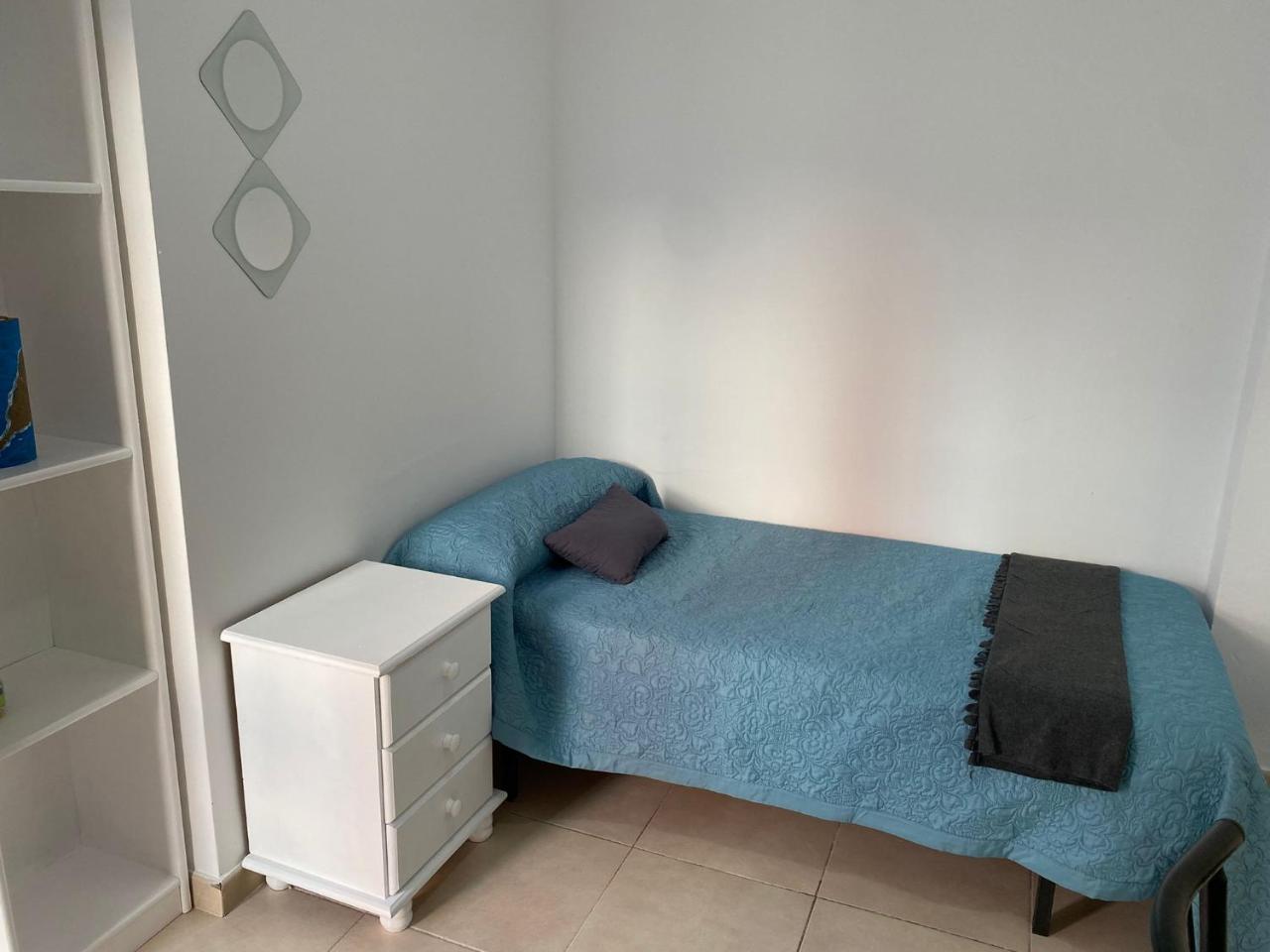 Nice rooms in a shared apartment in the centre of Corralejo Habitaciones en piso compartido photo 3