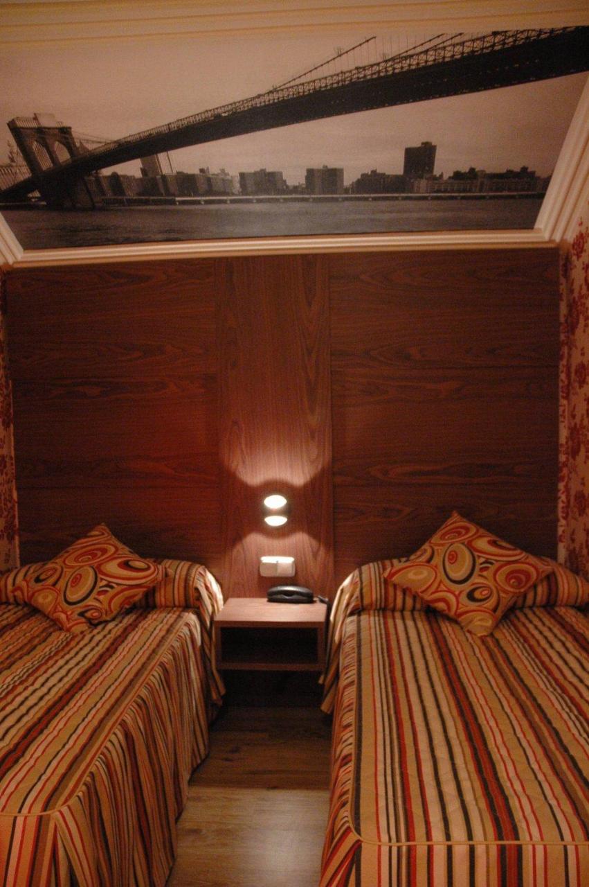 Hotel Ideal photo 2