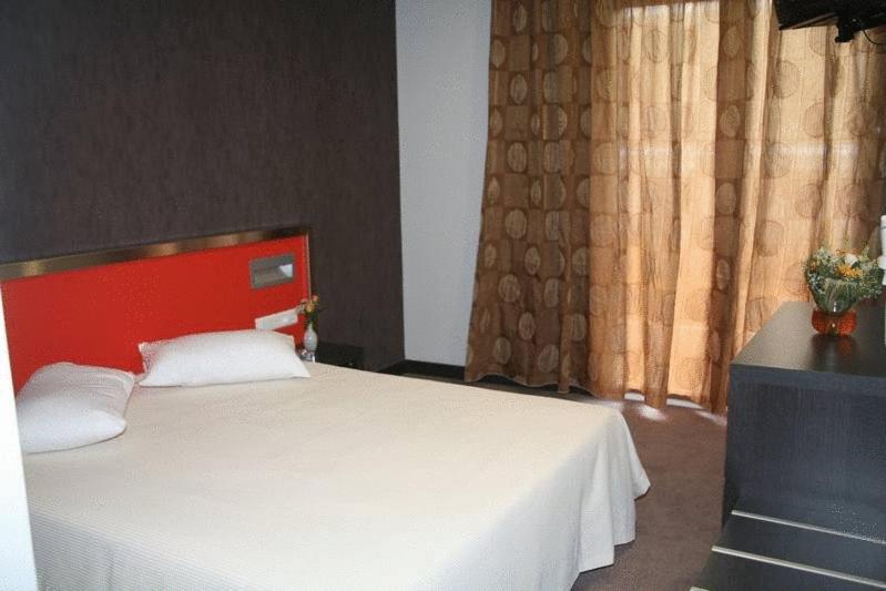 Hotel Des Roses photo 2