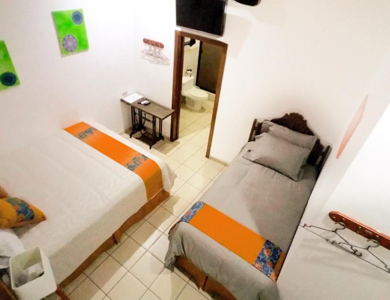 Hostal Las Puertas photo 4