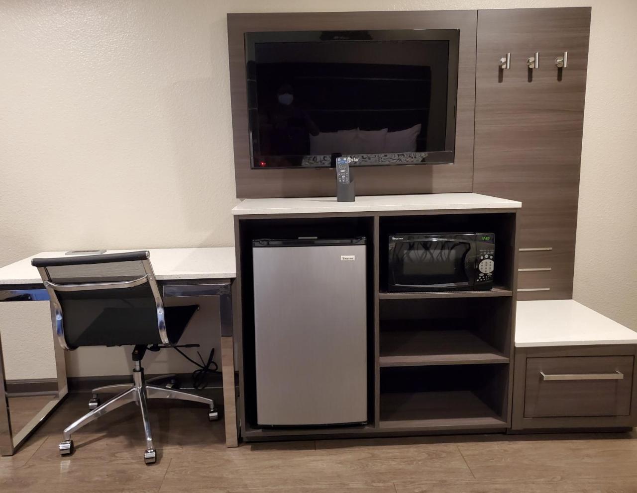 Oak Park Hospitality LLC photo 2