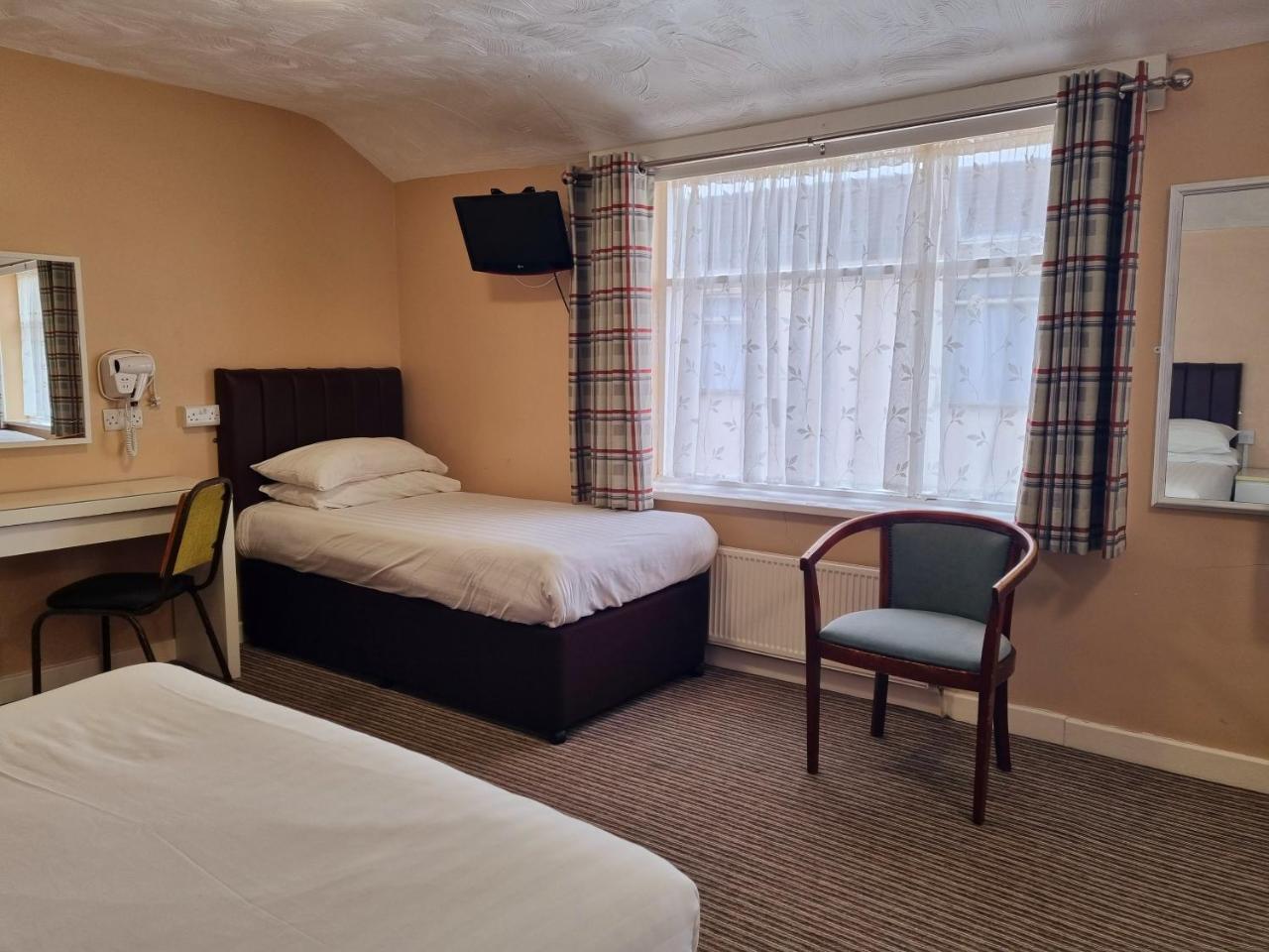 The Beechfield Hotel photo 2