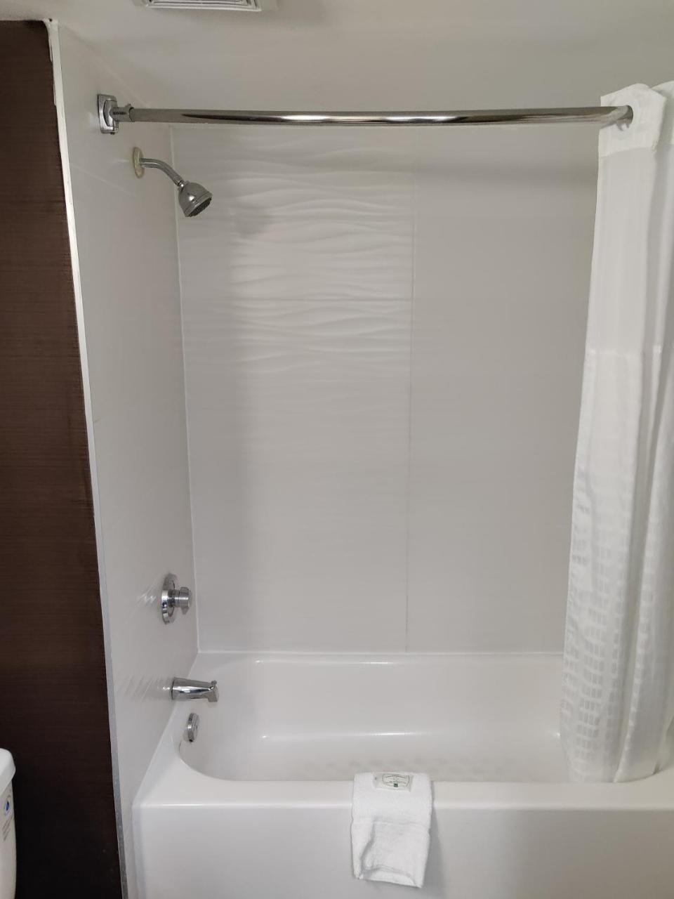 Quality Inn photo 2