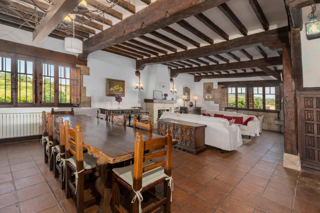 Photo - Cantabria Collection - Espectacular casona cerca de la Colegiata