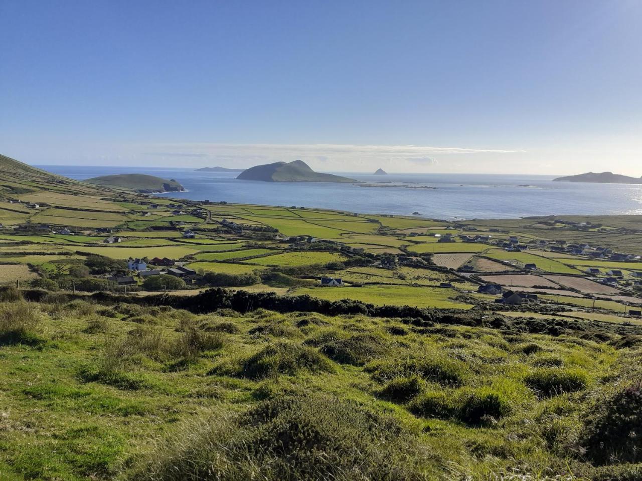 Enclosure in Gleann Na Huamha (bar. Corca Dhuibhne, An Tsráidbhaile)