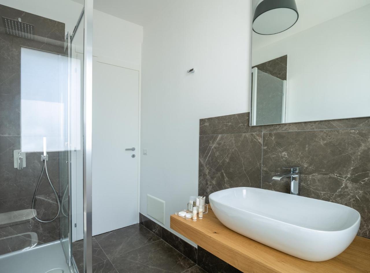J Rooms - 2
