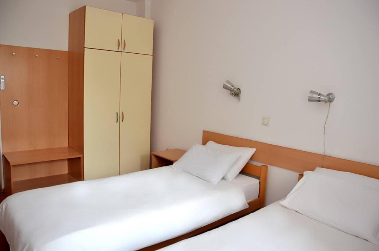 Hotel 7 photo 3