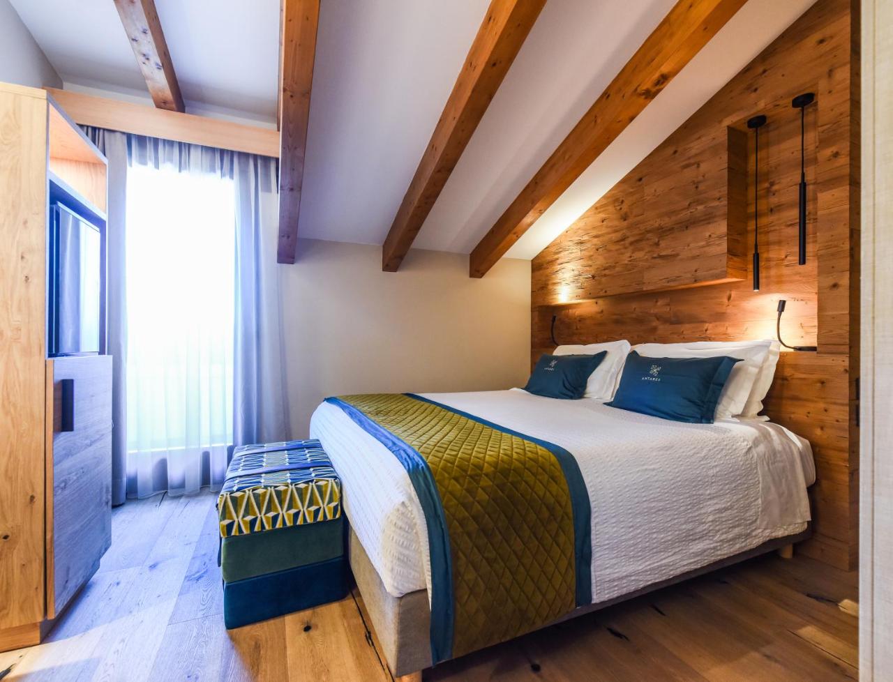 Hotel Antares - 4