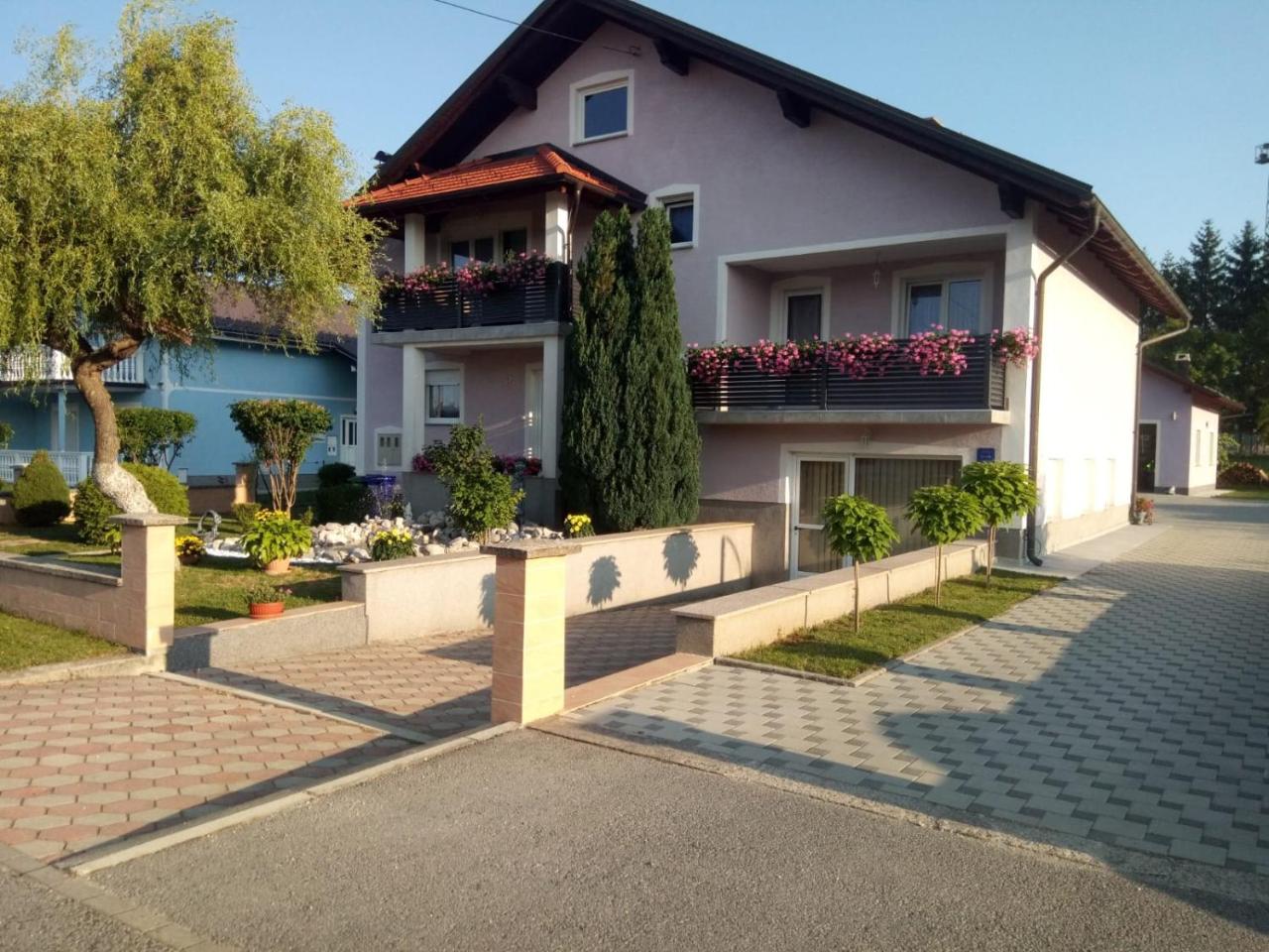 Apartman Karmen Gospić - 2