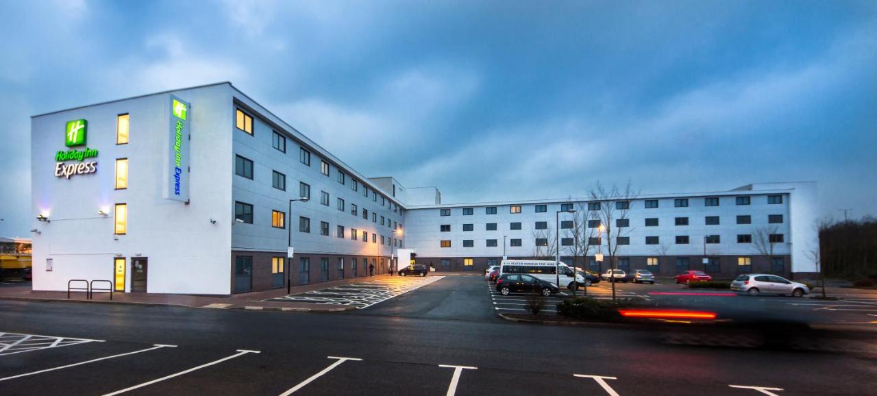 Holiday Inn Express Manchester Airport by IHG - 4