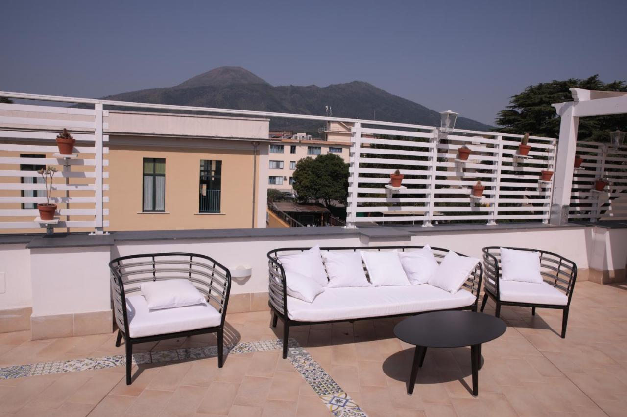Palazzo Caracciolo del Sole - 3