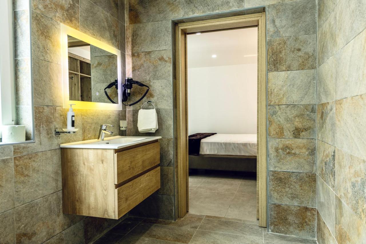 The Mike Hotel by CX Collection photo 3
