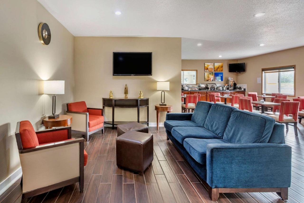 Photo - Comfort Inn Muscatine near Hwy 61