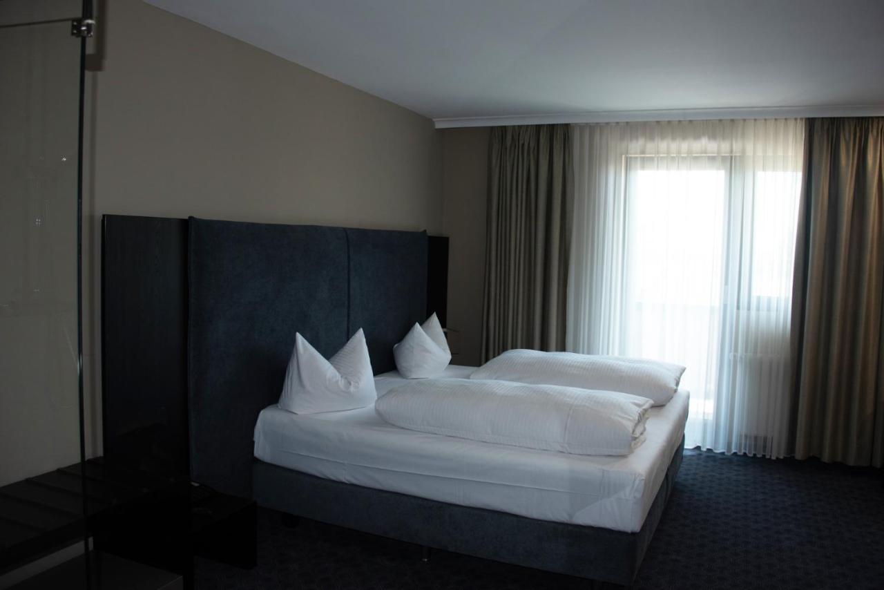 ROSS Hotel nähe Messe Stuttgart photo 2