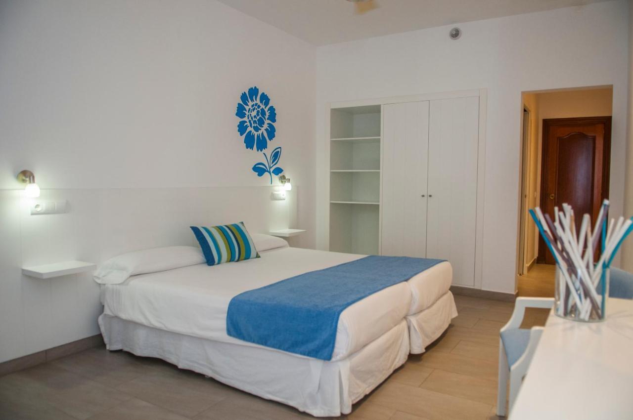 HOSTAL XUROY photo 2