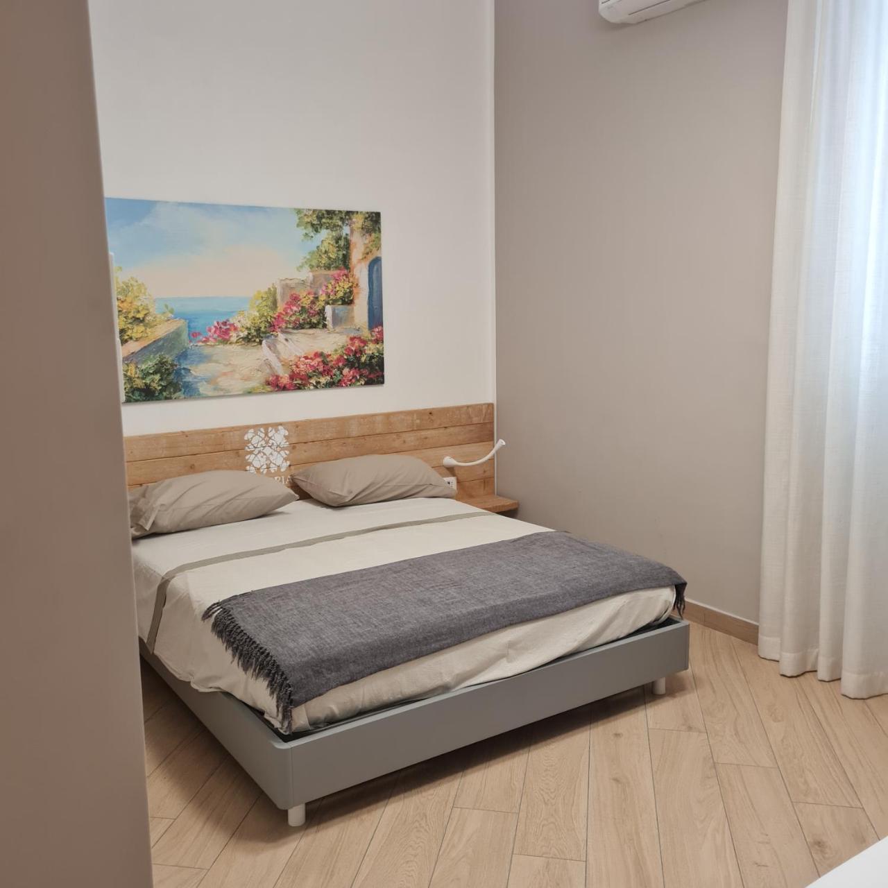 Photo - Euforia Napoli - Tre Sedi - Three Locations