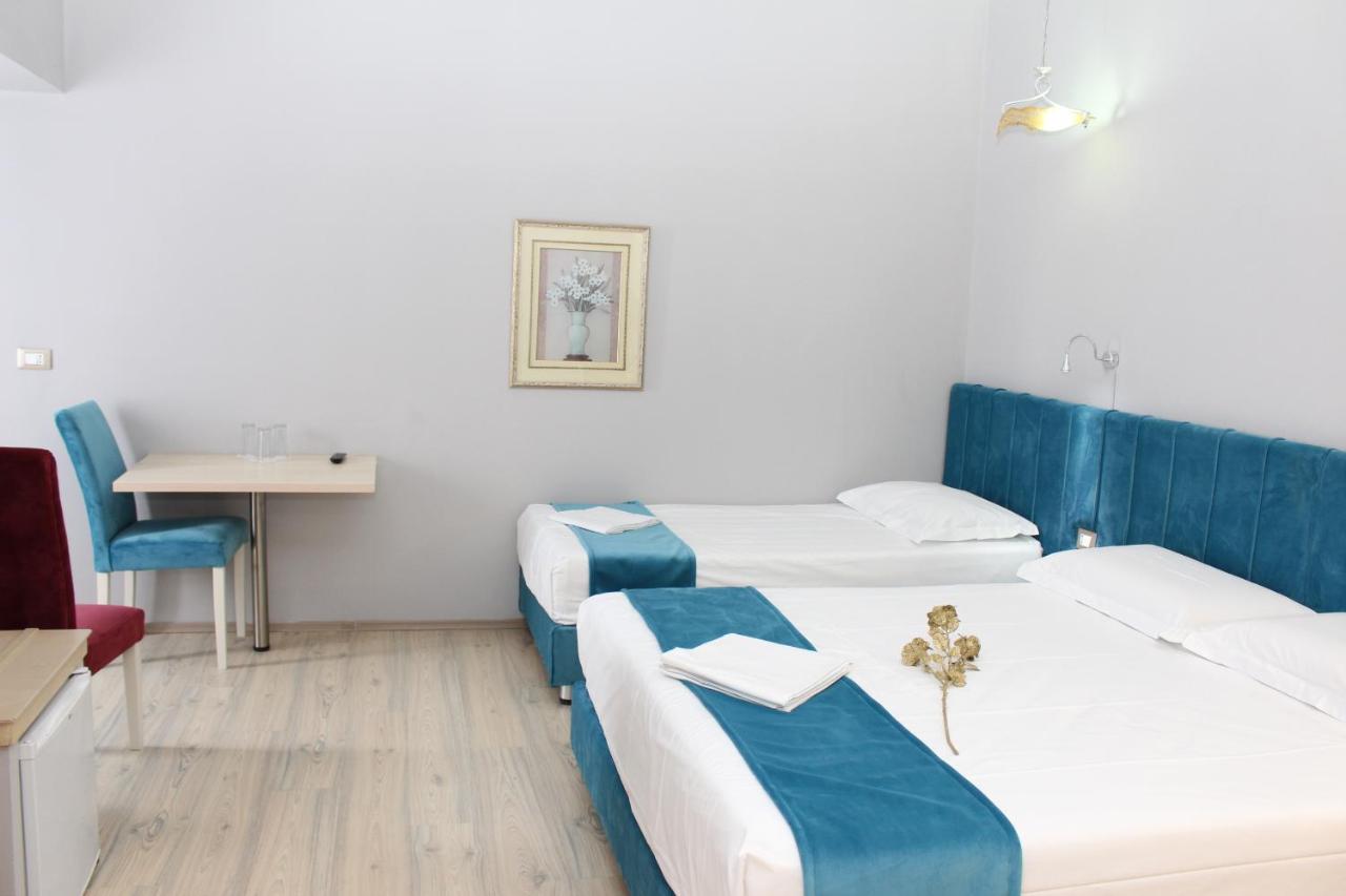 Theranda Boutique Hotel photo 2