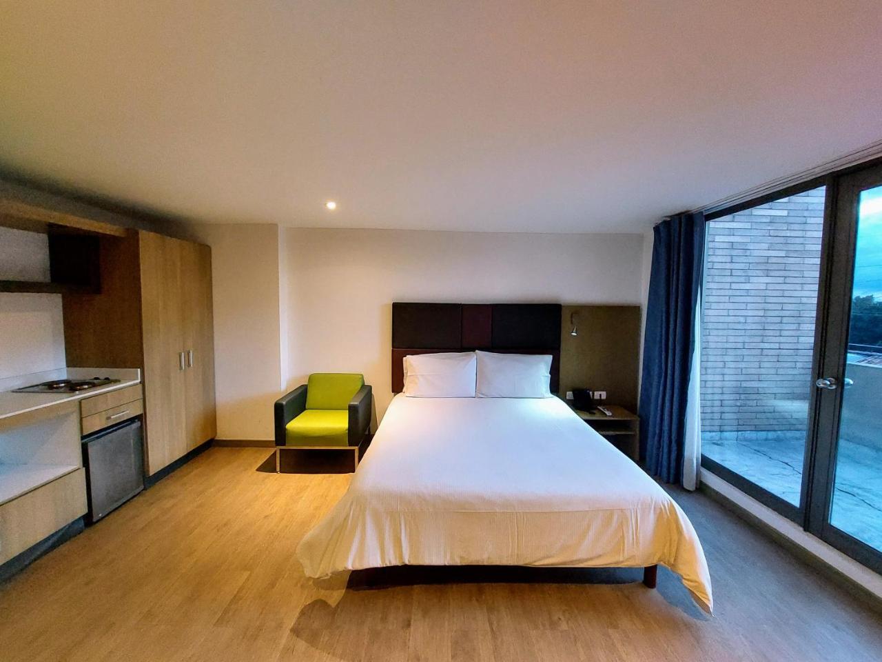 Hotel Viaggio Teleport City Suites photo 3