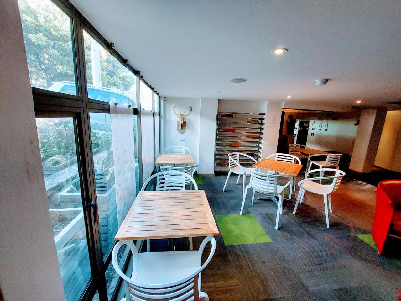 Hotel Viaggio Teleport City Suites
