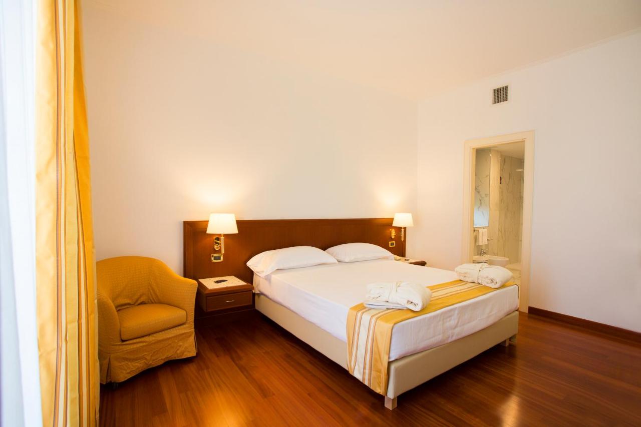 Hotel Europa photo 2