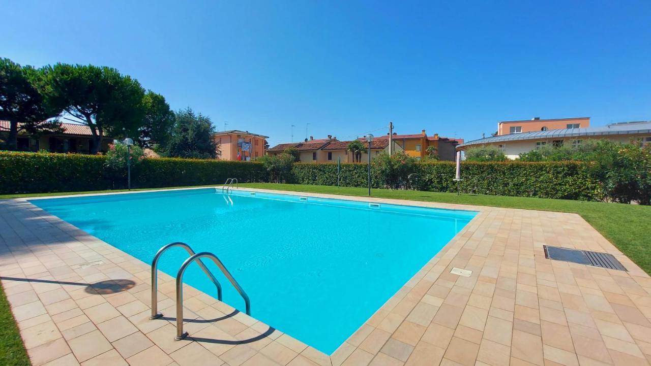 Colors POOL apartment - only family - 2