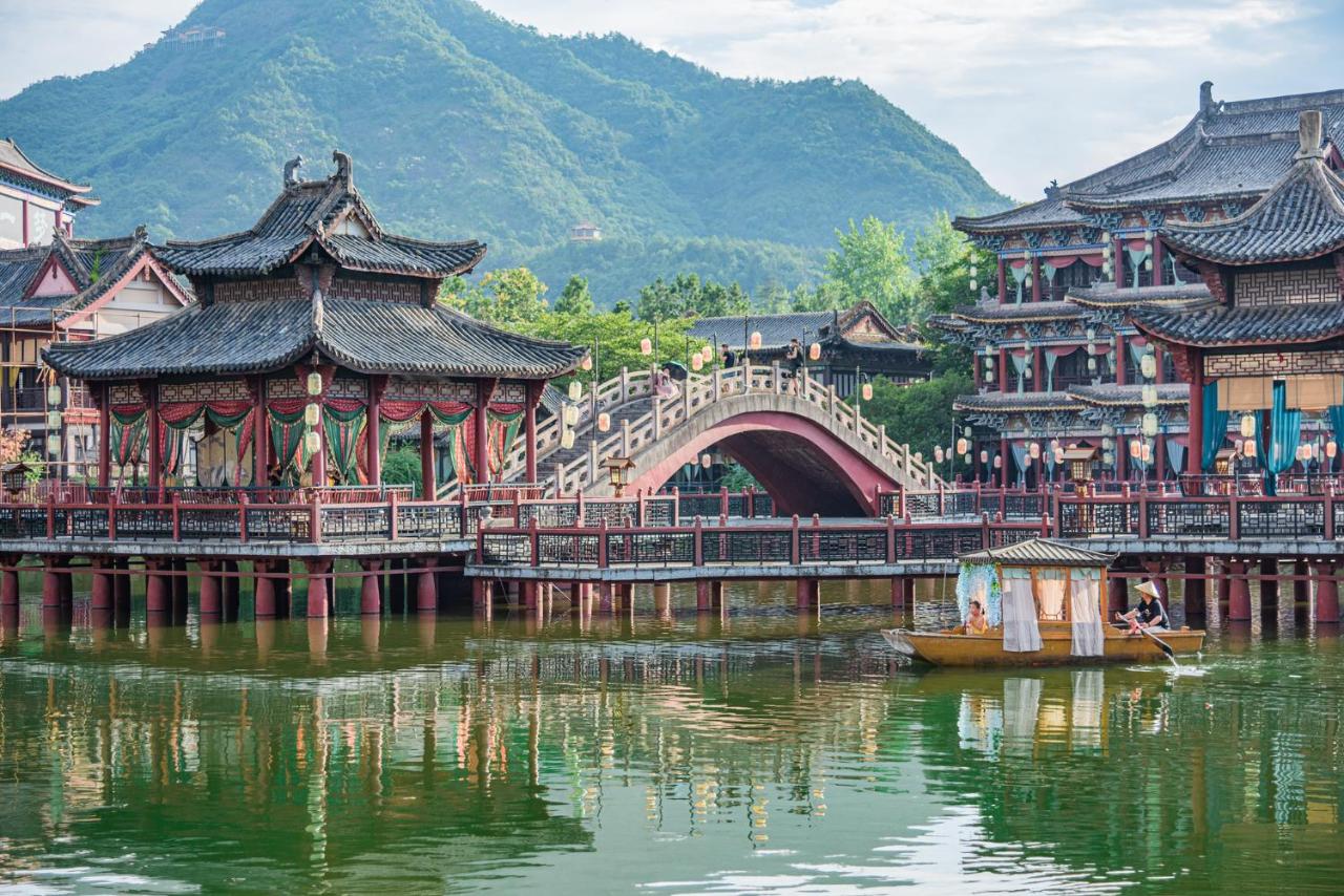 Holiday Inn Express Dongyang Hengdian by IHG
