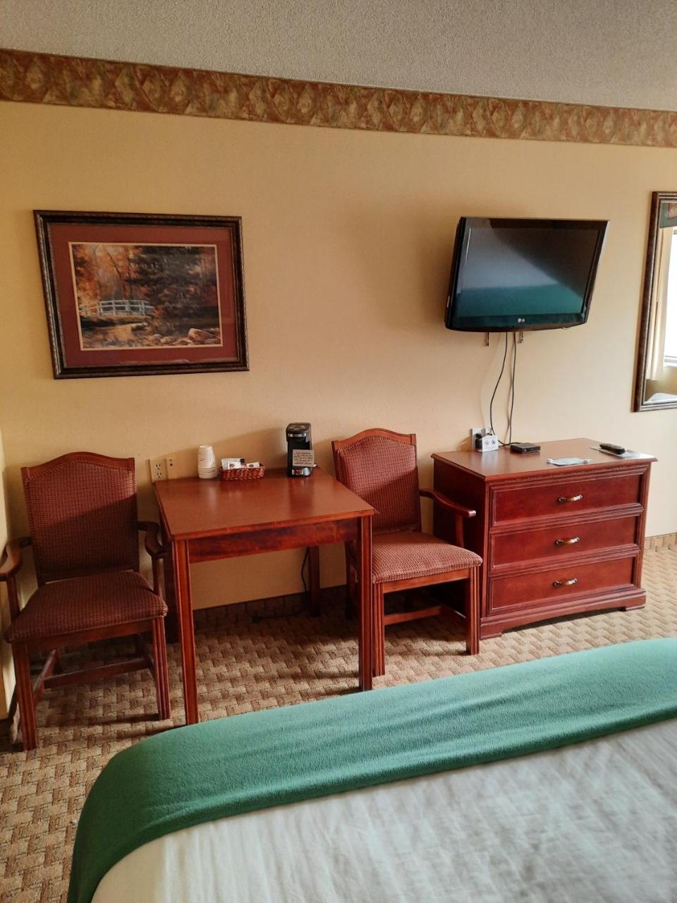 Horse Creek Inn photo 4