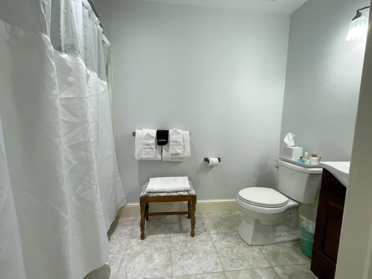 Meadows Inn - 2