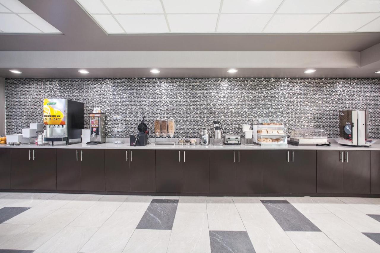 Comfort Inn & Suites Clearwater South photo 4