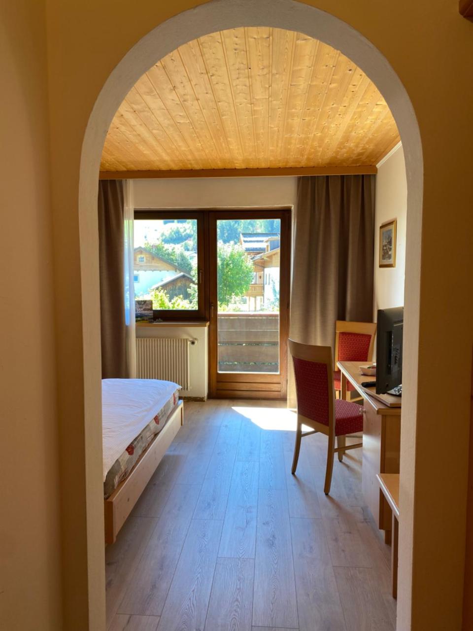 Hotel Garni LIVING photo 2