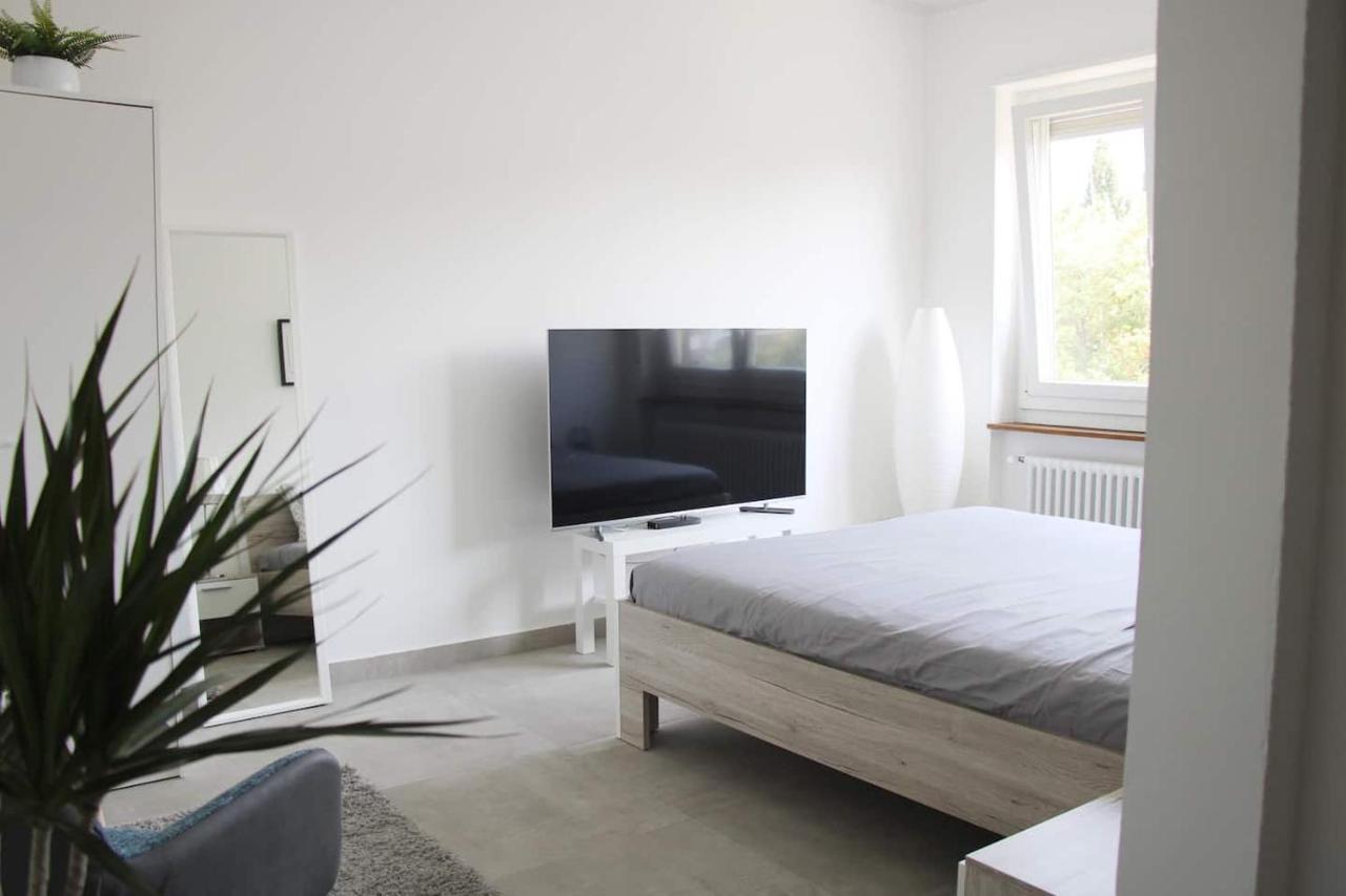 New & Modern Apartment with Beautiful Lake View! - 2