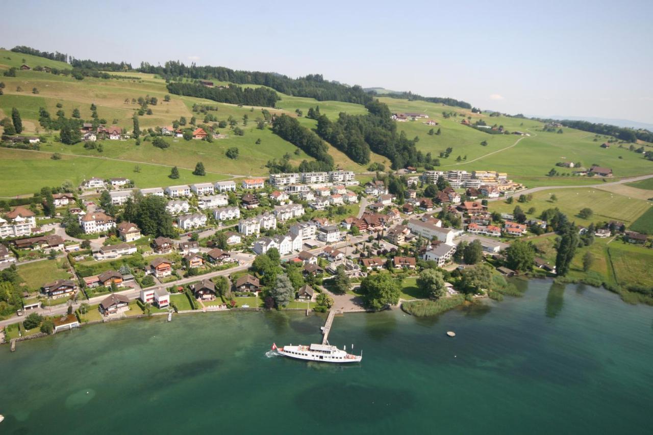Swiss-Chalet Merlischachen - Romantik Schloss-Hotel am See - 3