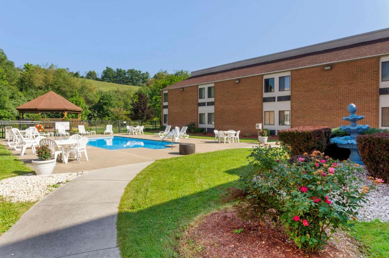 Comfort Inn Bluefield photo 3