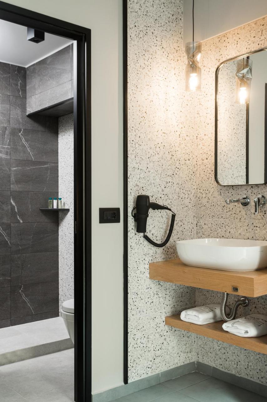 11 Enteka Acropolis Suites photo 2