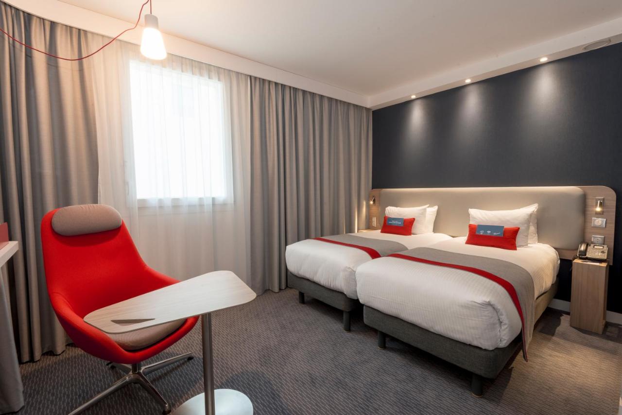 Holiday Inn Express Paris - Velizy By IHG photo 2